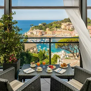 Vis A Vis Hotell
