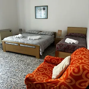 house-pm-41-via-ennio-porrino.hotelsalgherosardinia.com/
